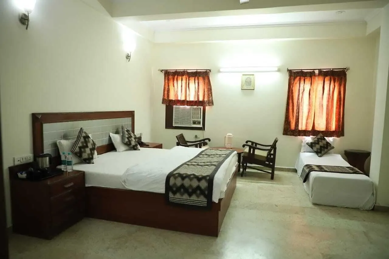 Hotel Ashish Palace Agra  3*, Agra (Uttar Pradesh)